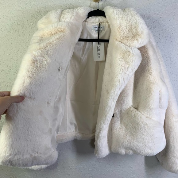 NOIZE‎ Loretta Faux Fur Cropped Double Breasted Plush Vegan Coat - NWT NFR - Picture 11 of 16
